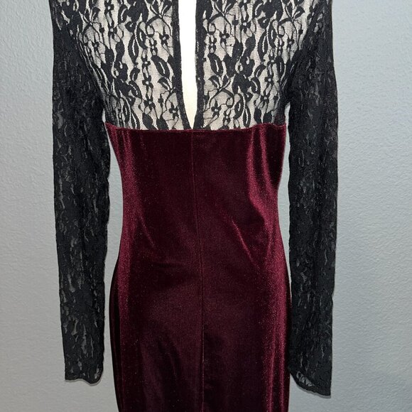 BISOU BISOU Burgundy Stretch Velvet & Black Lace Bustier Corset Style Top EUC- 8 - Picture 7 of 12